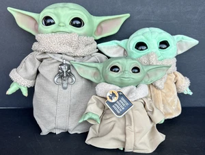 Hasbro Baby Yoda das Kind Grogu Plüsch 3 Sounds, Plastikkopf & Stofftier - Bild 1 von 13