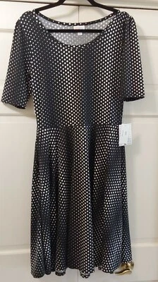 LULAROE NEW W/ TAGS NICOLE SIZE L BLACK WITH WHITE PATTERN  LLR 111 Foto 1 de 4