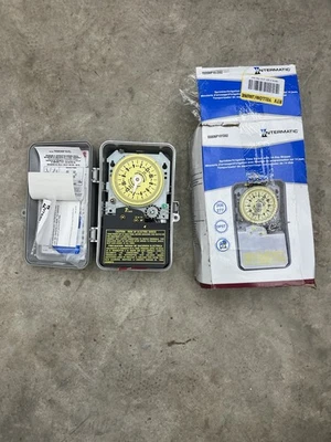 Intermatic Pool Sprinkler Irrigation 24 Hr Timer Mechanical R8806P101C - Image 1 of 4