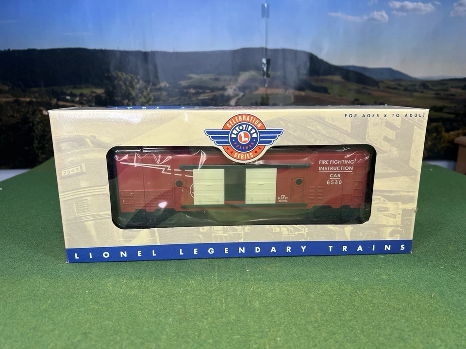 LIONEL 6-39210- POSTWAR CELEBRATION #6530 FIREFIGHTING INSTRUCTION CAR - NEW,OB - Image 1 of 4