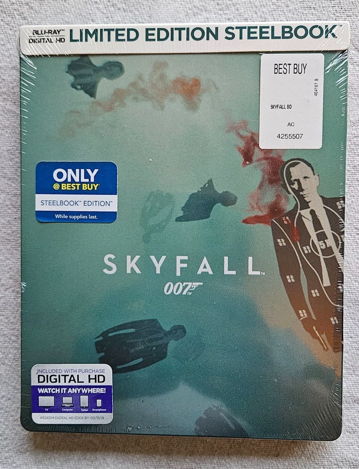 Skyfall US Best Buy Exclusive Blu-Ray Steelbook. - Image 1 of 2