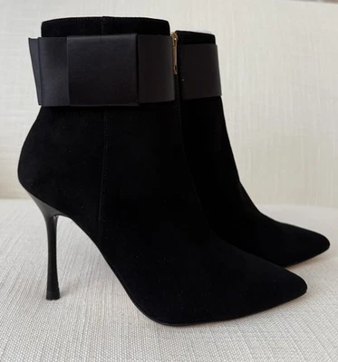 L K Bennett Larissa Botines Negros Gamuza Cuero y Satén Talla 38 NUEVOS CON CAJA Foto 1 de 4