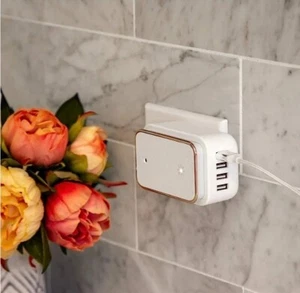 ChargeHub X Superchargeur USB 4 ports et veilleuse LED - Photo 1 sur 5