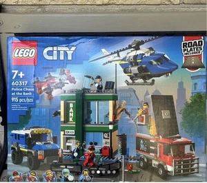LEGO CITY: Police Chase at the Bank (60317) - Picture 1 of 3