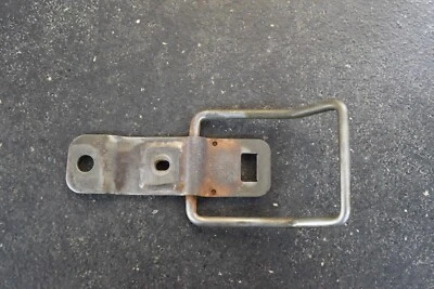 HONDA 1981 1982 GL500 1983 GL650 SILVER WING SADDLEBAG BUCKLE MOUNT SIDE BRACKET - Image 1 of 4