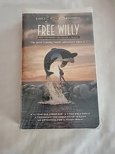 Free Willy (VHS, 1993, Clamshell) - Brand New - Sealed - Picture 1 of 3