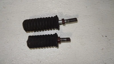 Suzuki X6 T250 T20 S147 1966 estriberas traseras Foto 1 de 2