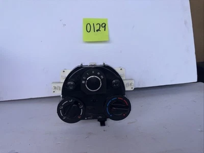 Unidad de control de temperatura climática aire acondicionado calefacción Nissan Versa Note 15-19 27513-9KK0A Foto 1 de 4