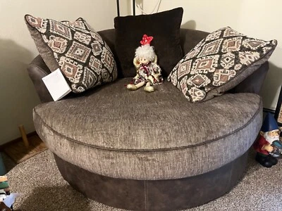 негабаритный поворотный акцент стул новый - Изображение 1 из 2