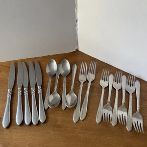 Oneida Stainless Jacqueline Simba RARE find  knife fork spoon lot of 17 pieces - Picture 1 of 14