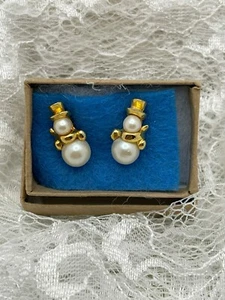 Snowman Faux Pearl & Gold Tone Earrings - Picture 1 of 6