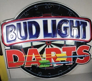 Dardos de cerveza Bud Light de colección década de 1990 letrero de metal grande 30""x36"" barra anuncio - Imagen 1 de 10