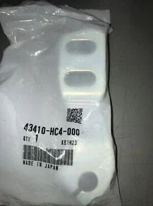 Honda Genuine Part 43410-HC4-000 REAR BRAKE ARM FOR CABLE 88-00 TRX300 - Picture 1 of 2