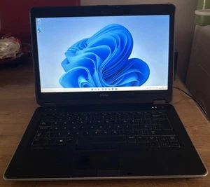 Dell Latitude E6440 14.1" i7-4610M 3Ghz 16GB RAM 120GB SSD WIFI Webcam HDMI W11 - Picture 1 of 9