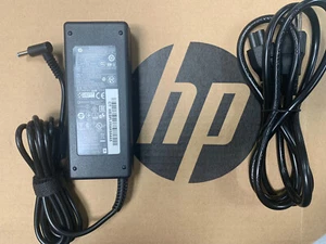 Genuine HP AC Charger 709986-003 753560-004 710413-001 Blue Tip With Chord New - Picture 1 of 3