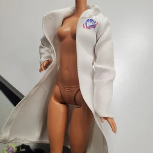 Barbie Doll Astronaut Space Scientist REPLACEMENT White Lab Coat - Picture 1 of 5