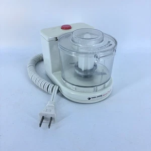 VTG Black & Decker Small Handy Chopper Mincer HC20 Mini Food Processor - Picture 1 of 5