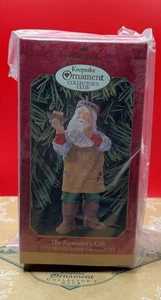 1999 Hallmark Keepsake Ornament The Toymaker's Gift Holiday Christmas - Picture 1 of 2