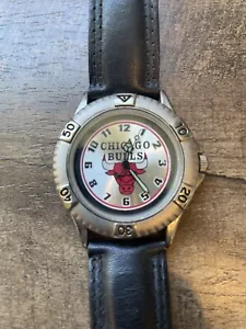 Vintage 1998 Chicago Bulls Silver Tone Round Case 38.5 mm Black Leather Watch - Picture 1 of 6