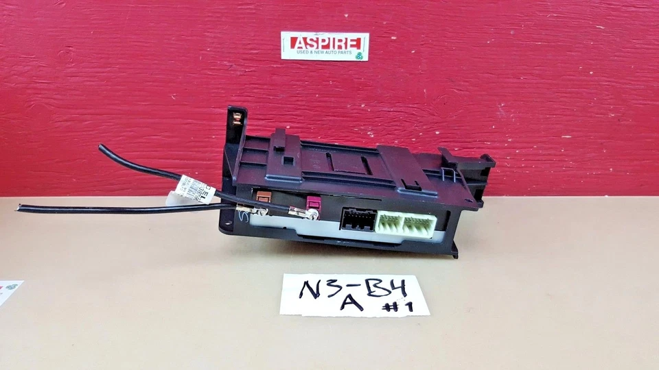 2014-2015 Chevrolet Malibu Buick Regal Lacrosse Communication Module 23261543 - Image 1 of 4