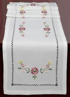 Creative Linens Spring Summer Embroidered Daisy Flower Table Cloth Runner Topper - Image 1 of 2