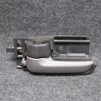 2007-13 Suzuki SX4 LH Drivers Front Interior Inner Door Handle Silver OEM 70707 - Image 1 of 3