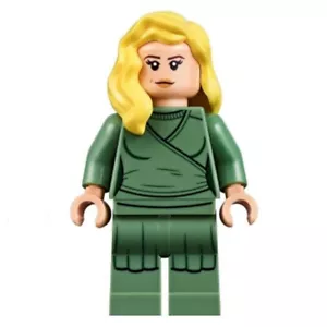 new LEGO Vicki Vale Minifig from Tim Burton's Batman 1989 Batmobile set 76139 - Picture 1 of 2