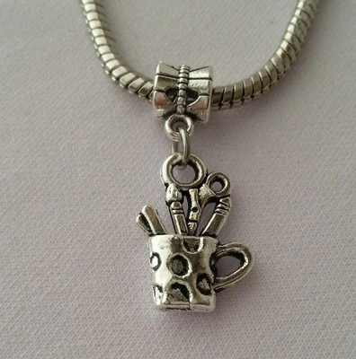 Caneca lápis mesa suprimentos arte artesanato pincel pendurado miçangas ajuste pulseira berloque europeu - Imagem 1 de 4