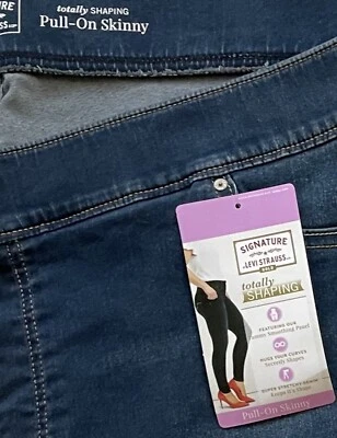 Signature by Levi Strauss & Co. Gold Label Totally Shaping Pull-On Skinny 28M - Image 1 of 4