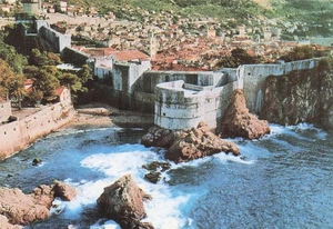 CROATIE DUBROVNIK LES REMPARTS - Imagen 1 de 2