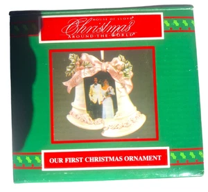 House Of Lloyd Unser erstes Jahr Rosa Hochzeit Glocken Ornament Bilderrahmen Ständer 94 - Bild 1 von 5