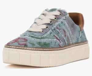 Vince Camuto Reilly Sneaker Lite Sky Mountain 10M NWOB 🌻 - Picture 1 of 5