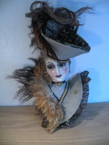 Unique Creations Wall Mask - Signed & Numbered - Hand Painted - Fancy - Picture 1 of 14