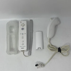 Official Nintendo Wii Remote Wiimote Controller White RVL-003 + Nunchuk RVL-004 - Picture 1 of 10