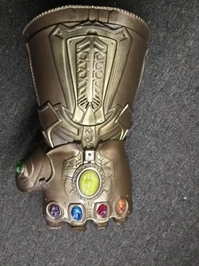 2017 Marvel E0491 Legends Series Hasbro Articulated Infinity Gauntlet Thanos 20 Zoll - Bild 1 von 3