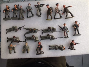 Konvolut - 21 Stück - DDR Figuren - NVA Masse Soldaten - 70mm  - MG 44 - Bild 1 von 22