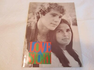 Libro de recuerdos de película Love Story (Ali McGraw y Ryan O'Neal) 1970 - Imagen 1 de 7
