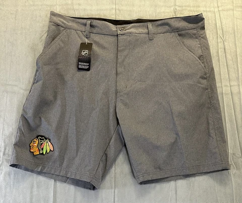 NHL Chicago BlackHawks Calhoun Lightweight Tech Shorts Embroidered Logo Size XL Cover