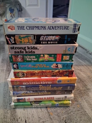Lot of 11 G.i. Joe, Chipmunks, Jumanji, Flubber VINTAGE VHS KIDS MOVIES  - Image 1 of 4
