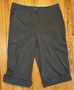 Van Heusen Roll Cuff Capris Women's Size 8 Modern Fit NWT - Picture 1 of 11
