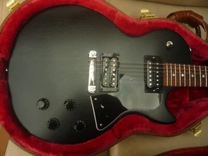 2020 USA GIBSON ‘LES PAUL’ – SPECIAL TRIBUTE with hard case. - Picture 1 of 14