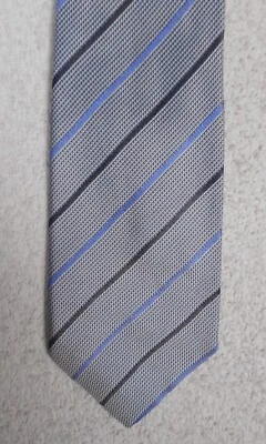 Corbata LACOSTE a rayas 100 % seda Foto 1 de 4