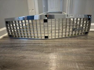 1989-1990 Cadillac SDV + FWD Fleetwood Grill CHROME - Picture 1 of 5