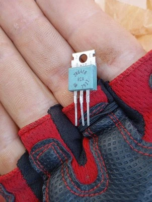 200+ x 2N6476 RCA PNP Power TransistorS - Image 1 of 3