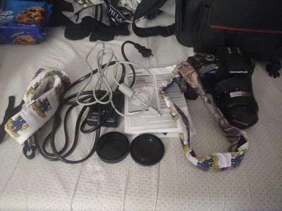 Цифровая зеркальная камера Olympus EVOLUTIONT E-500 8,0 Мп - черная 14-45 мм - читайте пожалуйста - Изображение 1 из 4