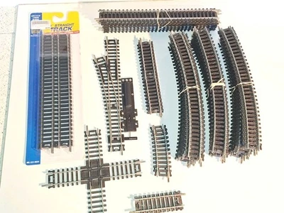 Lifelike track selection x 51p. 2 rail Steel type track. V/good used cond. HO - Image 1 of 4