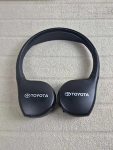 Toyota Wireless Headphones Rear Seat Entertainment DVD - Picture 1 of 5