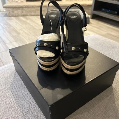 范思哲楔形鞋 — 第 1/4 张图片