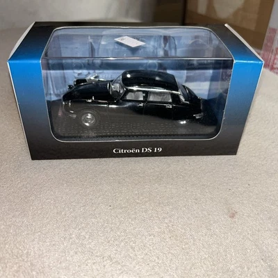 Carro modelo presidencial Citroen DS CHARLES DE GAULLE 1962 1:43 miniatura França - Imagem 1 de 4