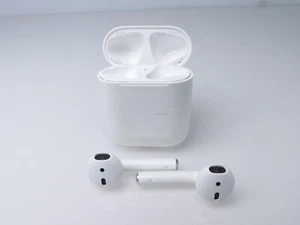 Apple AirPods 2. Generation Kopfhörer A2032 A2031 mit Ladecase A1602 #168 - Zdjęcie 1 z 9